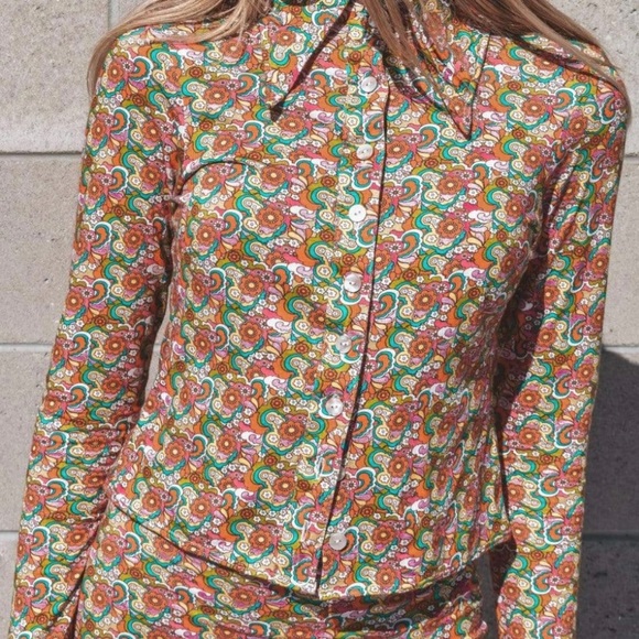 SOLD - Fantasia Button Up Blouse - Picture 3 of 5